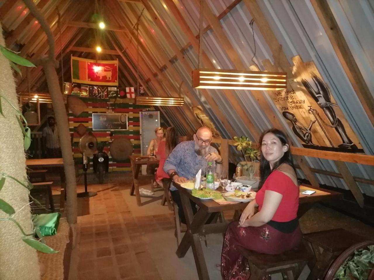 Dinna Nature Hostel Sigiriya Buitenkant foto